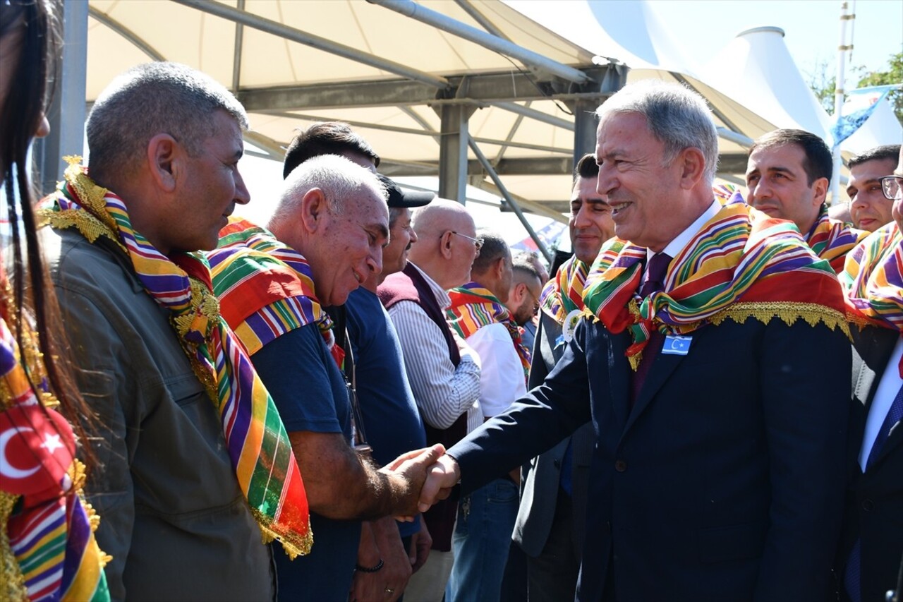 Bilecik'in Söğüt ilçesinde bu yıl 743'üncüsü düzenlenen "Söğüt Ertuğrul Gazi'yi Anma ve Yörük...