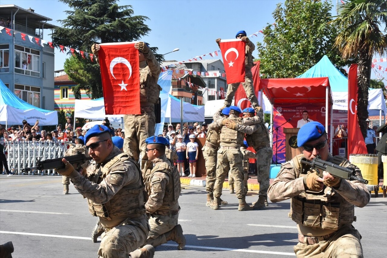 Balıkesir'in düşman işgalinden kurtuluşunun 102'inci yılı törenle kutlandı. Kutlamalar, Balıkesir...