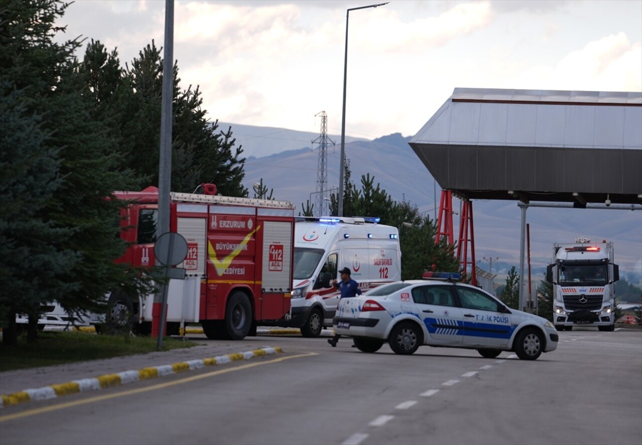 Hindistan-Almanya seferini yapan Vistara Hava Yolları’na ait yolcu uçağı, bomba ihbarı üzerine...