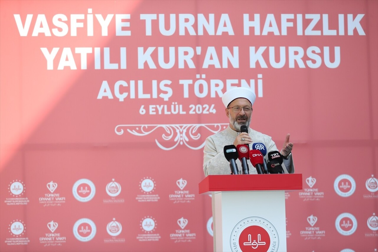 Diyanet İşleri Başkanı Ali Erbaş, Yalova'nın Çiftlikköy ilçesinde kız öğrencilere eğitim verilecek...