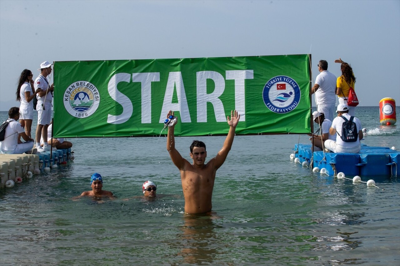 Edirne'nin Keşan ilçesinde 3. Türkiye Açık Su Yüzme Şampiyonası başladı. Gençlik ve Spor...