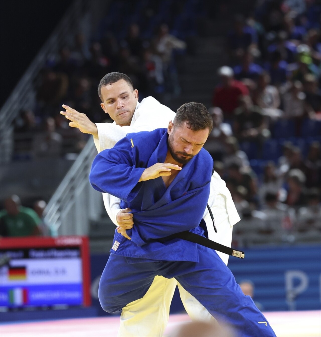 Paris 2024 Paralimpik Oyunları'nda judo erkekler 90 kilo J1 kategorisi yarı finali Champ-de-Mars...