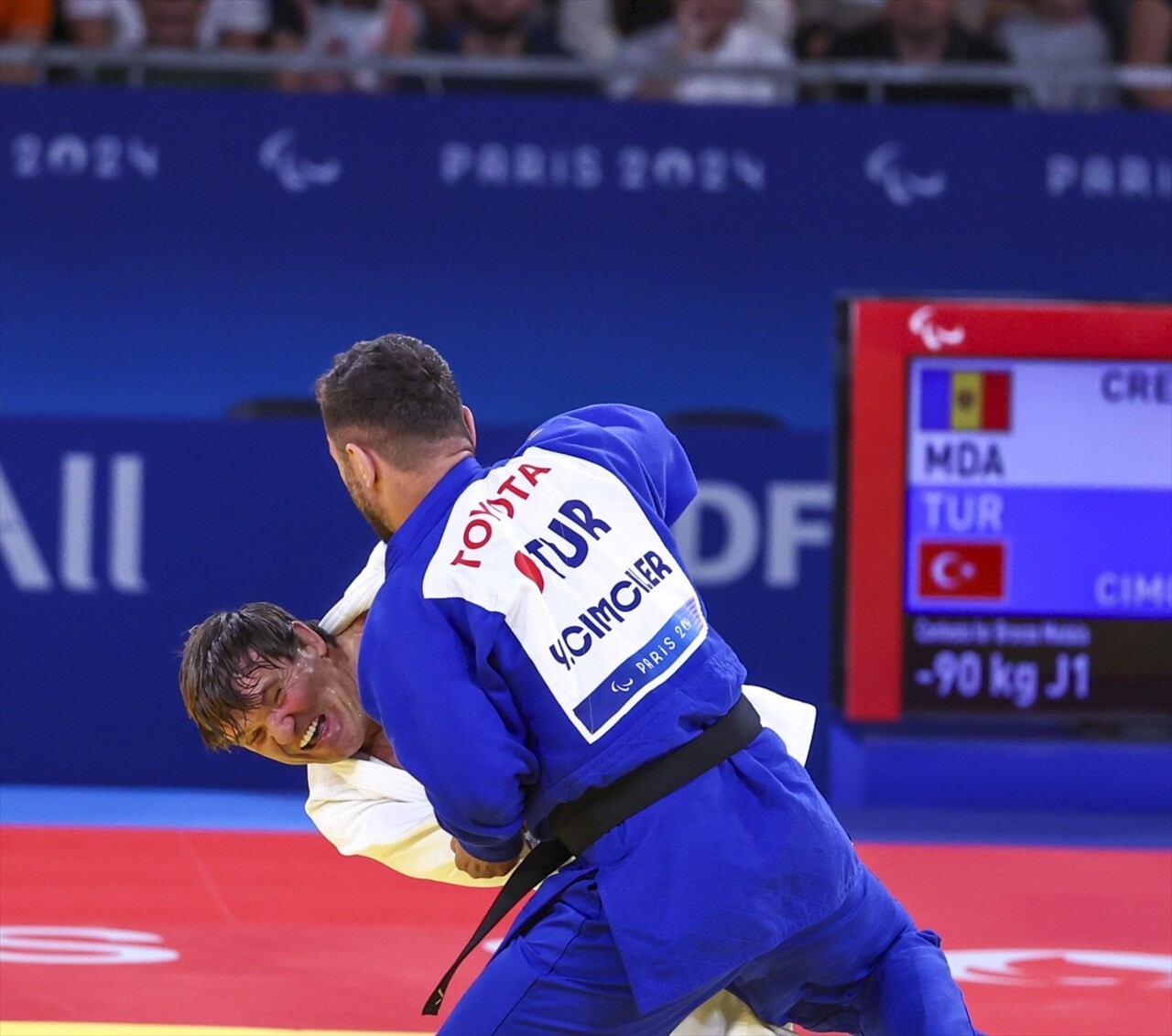 Paris 2024 Paralimpik Oyunları'nda, Champ-de-Mars Arena'daki judo müsabakalarında milli sporcu...