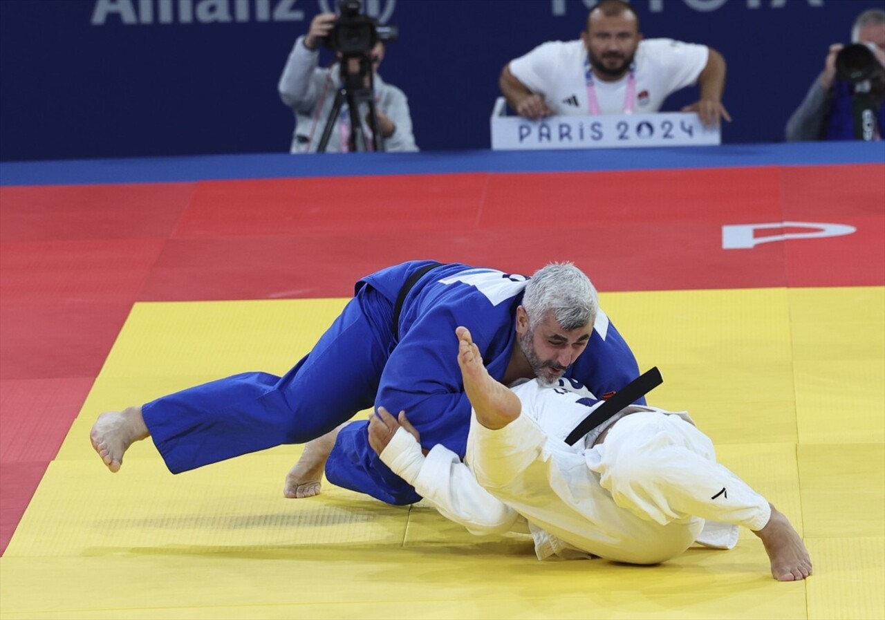 Paris 2024 Paralimpik Oyunları'nda judoda erkekler +90 kilo J2 kategorisinde İbrahim Bölükbaşı...