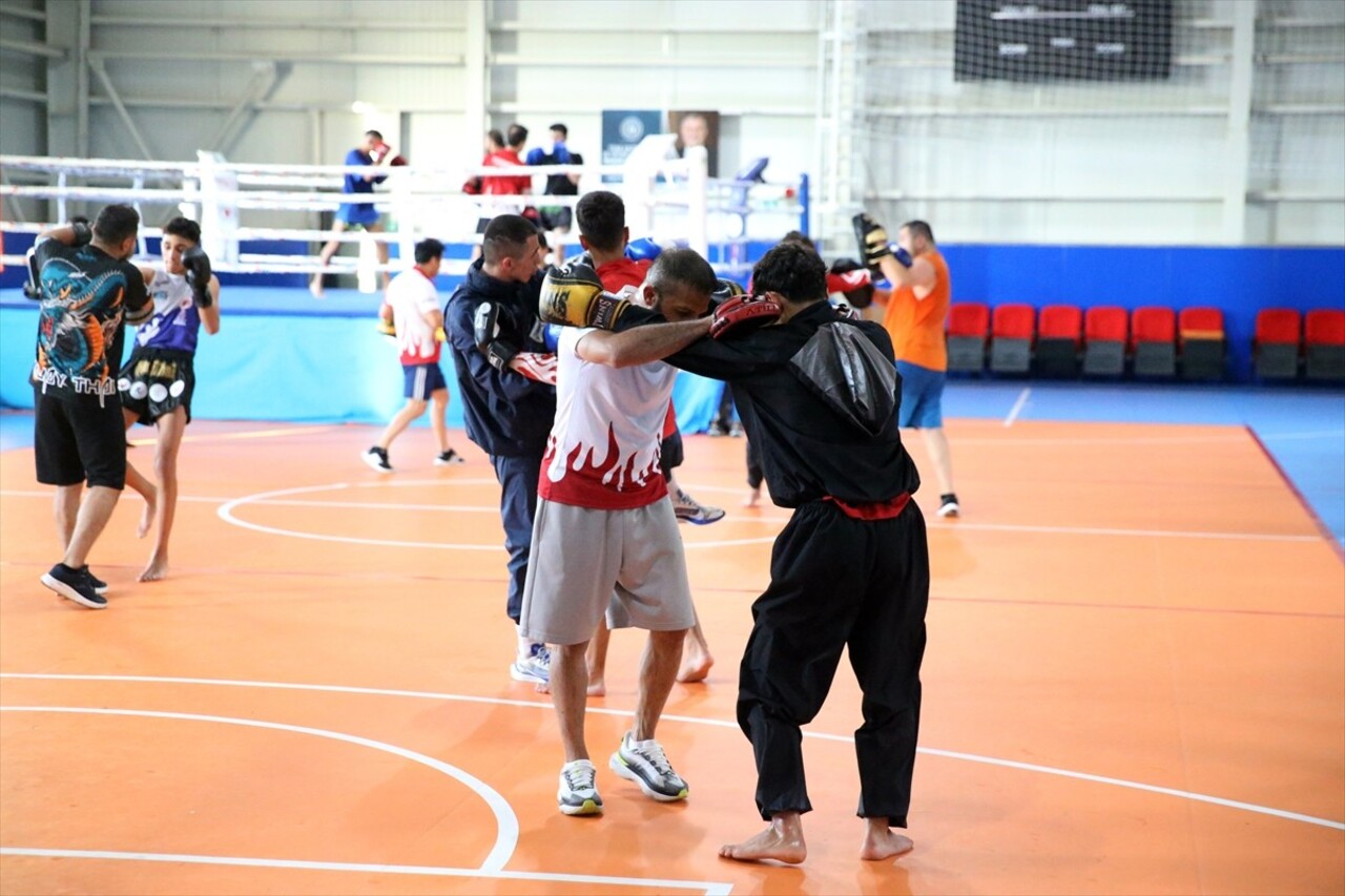 Gençler Muaythai Milli Takımı, Tayland'da yapılacak Gençler Muaythai Dünya Şampiyonası...