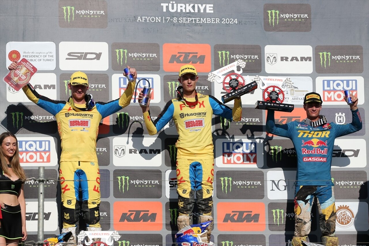 Dünya Gençler Motokros Şampiyonası'nın (MX2) Türkiye etabını Lucas Coenen kazandı.