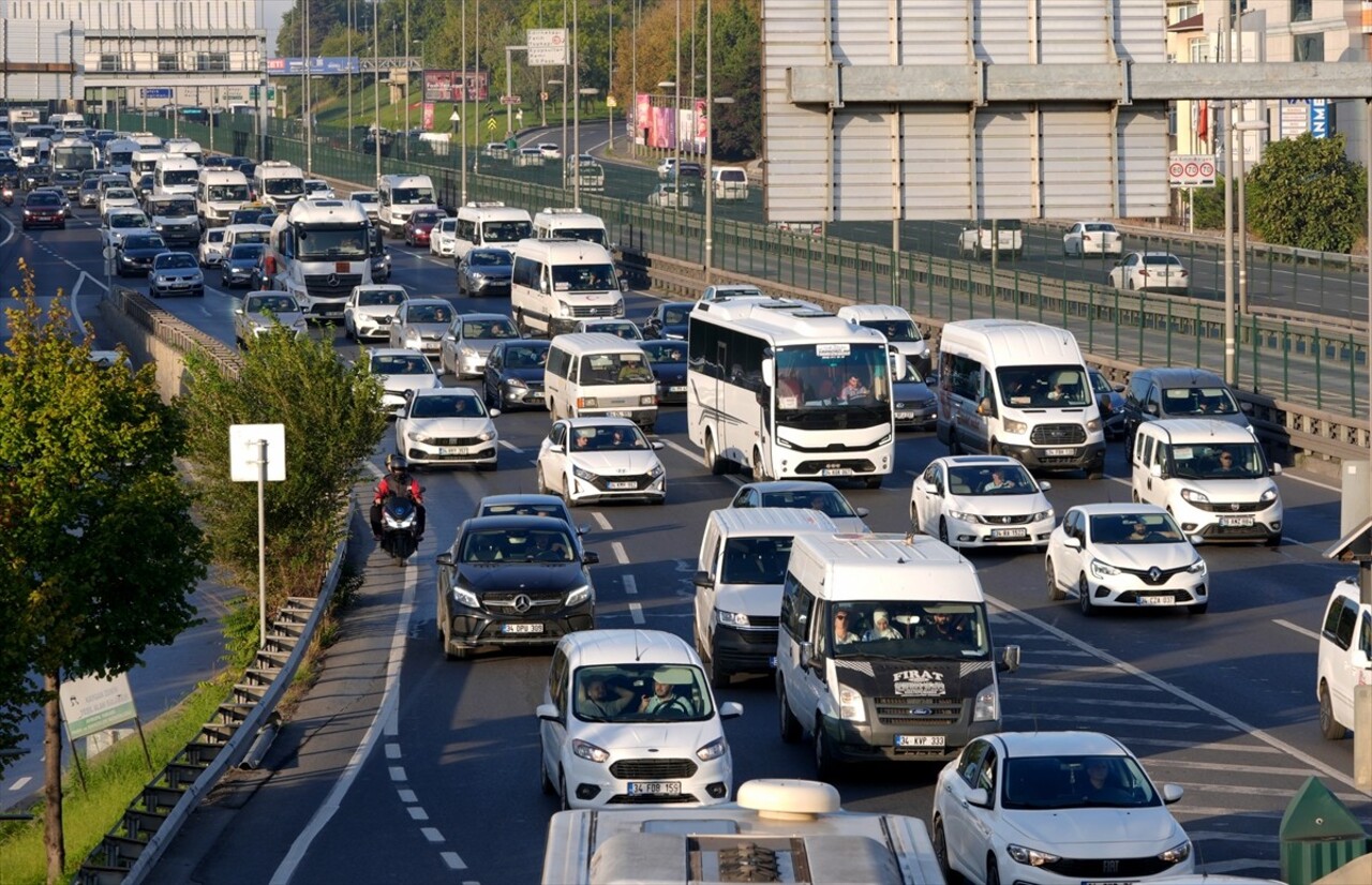 İstanbul'da haftanın ilk iş günü olması ve 2024-2025 eğitim öğretim yılının başlaması nedeniyle...