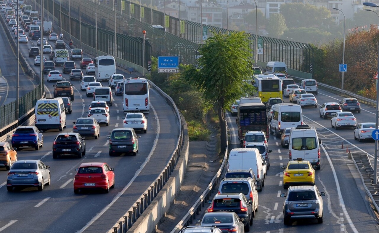 İstanbul'da haftanın ilk iş günü olması ve 2024-2025 eğitim öğretim yılının başlaması nedeniyle...