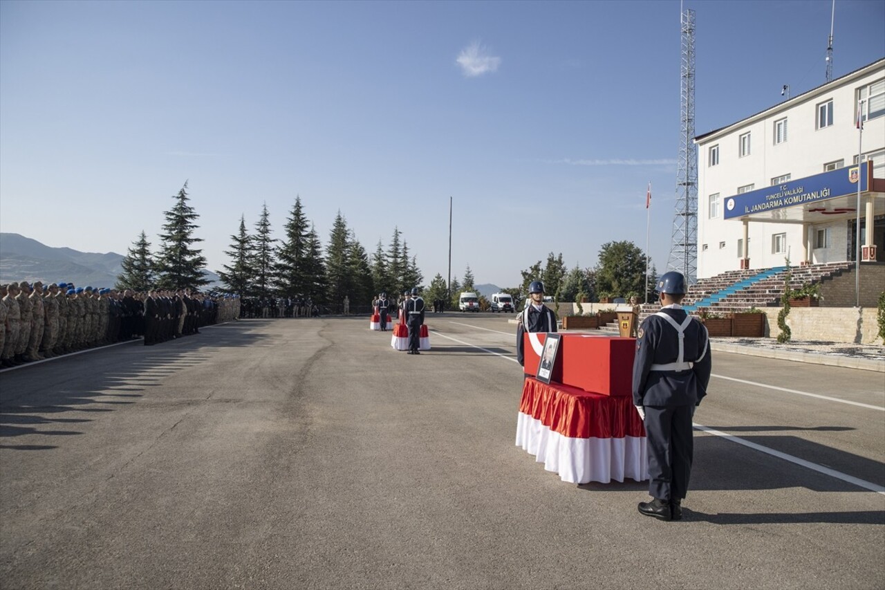 Tunceli'nin Ovacık ilçesinde görev esnasında zırhlı aracın devrilmesi sonucu şehit olan askerler...