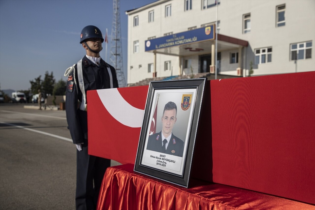 Tunceli'nin Ovacık ilçesinde görev esnasında zırhlı aracın devrilmesi sonucu şehit olan askerler...