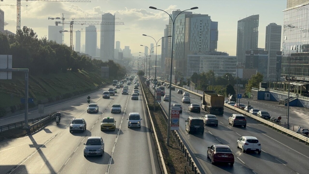 İstanbul'da haftanın ilk iş günü olması ve 2024-2025 eğitim öğretim yılının başlaması nedeniyle...