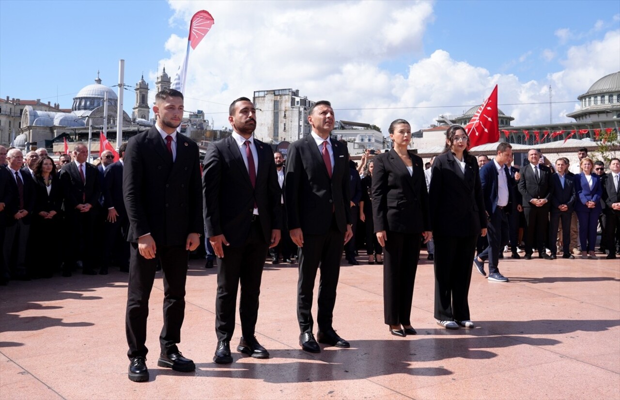 Cumhuriyet Halk Partisi (CHP) İstanbul il yöneticileri, partinin kuruluşunun 101'inci yıl dönümü...