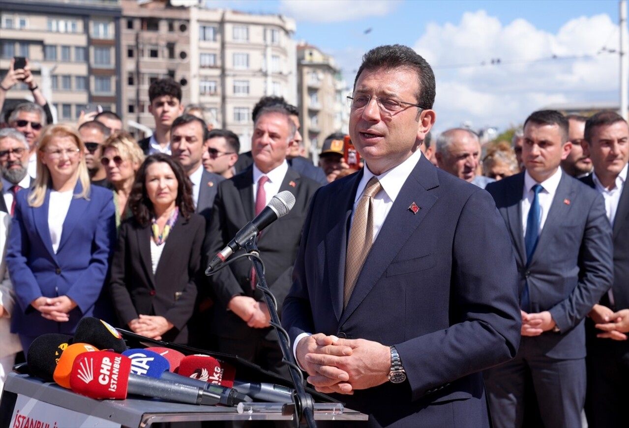 Cumhuriyet Halk Partisi (CHP) İstanbul il yöneticileri, partinin kuruluşunun 101'inci yıl dönümü...