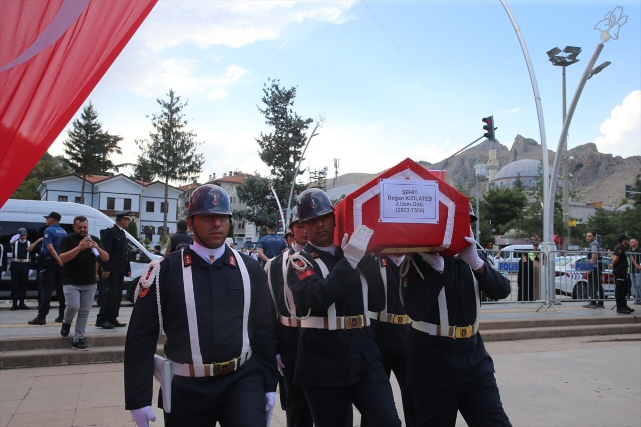  Tunceli'nin Ovacık ilçesinde görev esnasında zırhlı aracın devrilmesi sonucu şehit olan Jandarma...