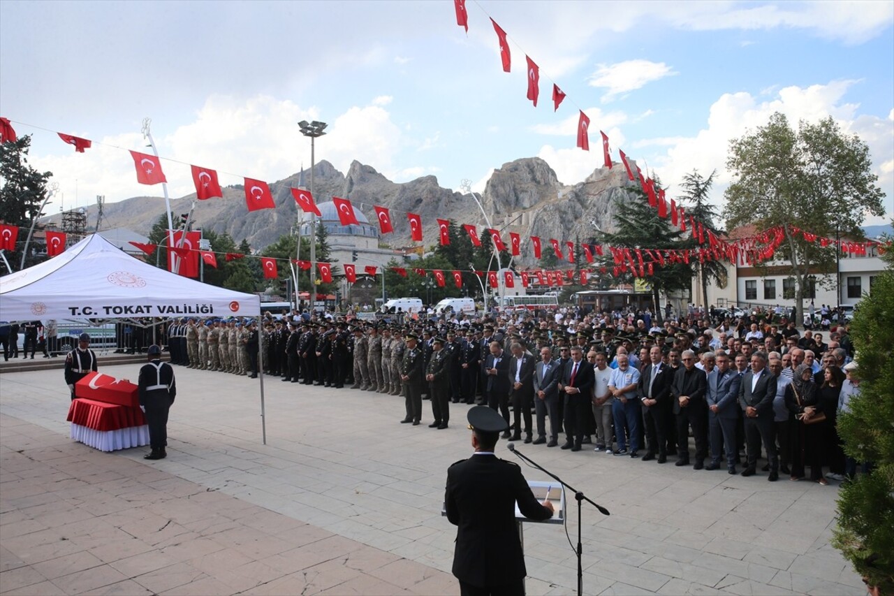  Tunceli'nin Ovacık ilçesinde görev esnasında zırhlı aracın devrilmesi sonucu şehit olan Jandarma...