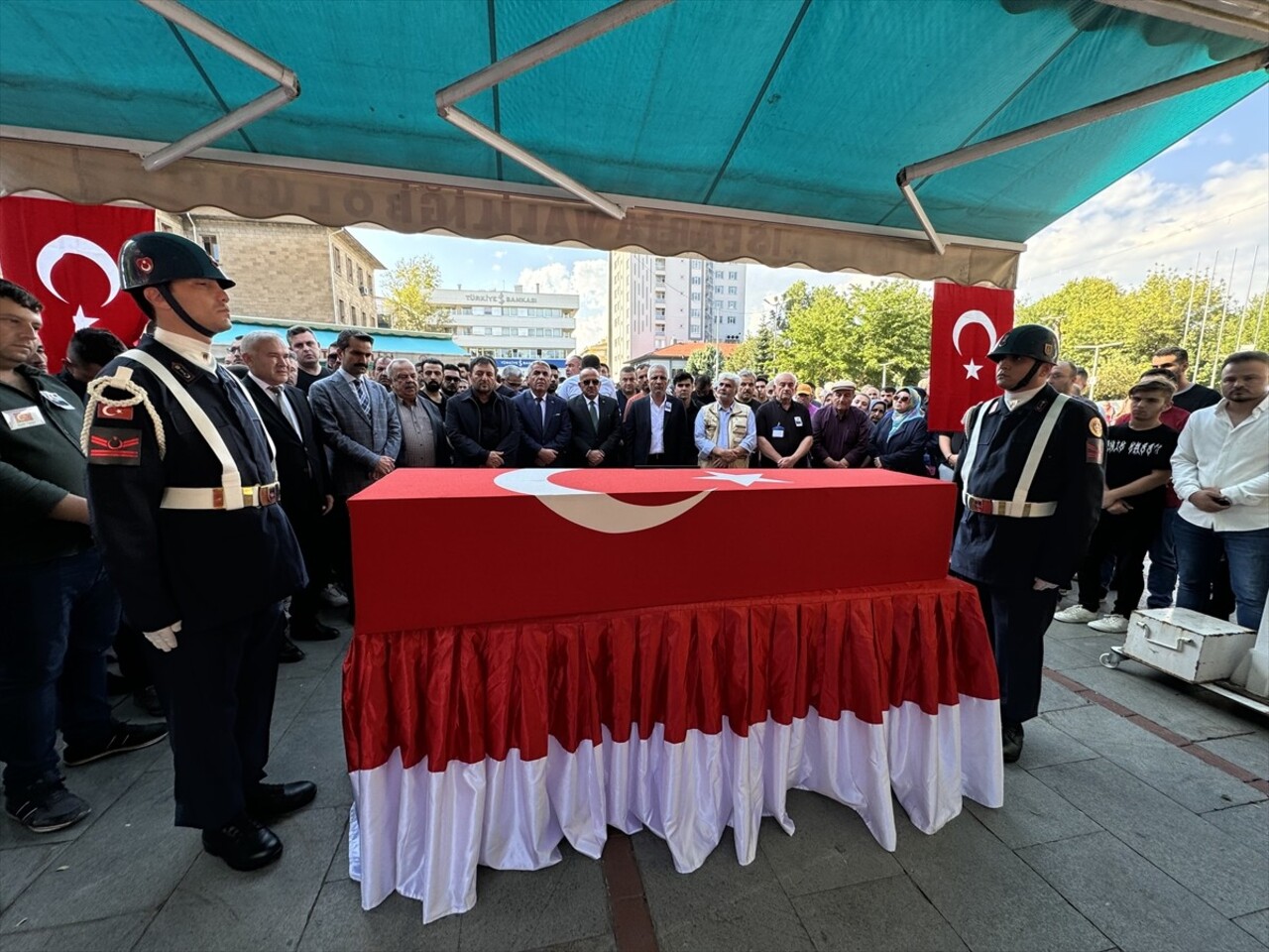 Tunceli'nin Ovacık ilçesinde görev esnasında zırhlı aracın devrilmesi sonucu şehit olan Jandarma...