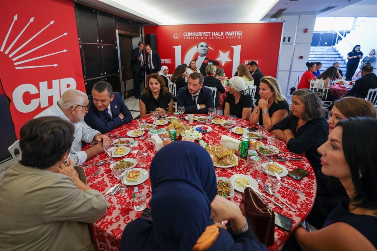 CHP Genel Başkanı Özgür Özel, CHP'nin 101. kuruluş yıl dönümü kapsamında, toplumun farklı...