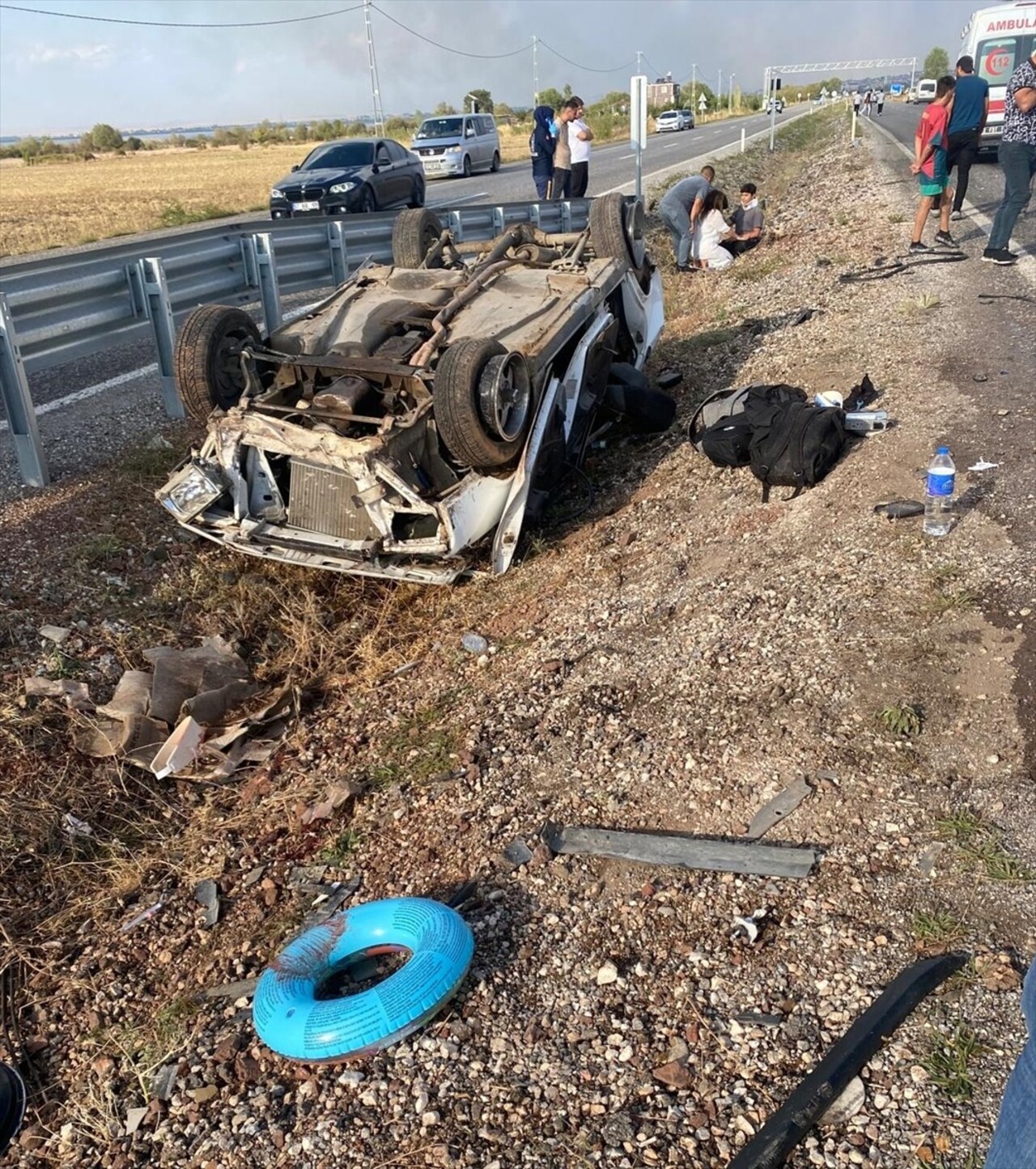 Konya'nın Beyşehir ilçesinde otomobilin devrilmesi sonucu 5 kişi yaralandı.