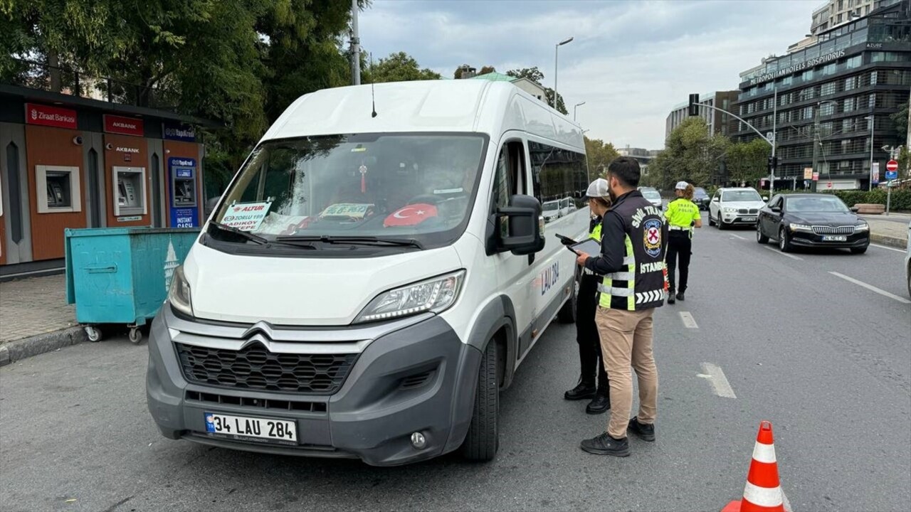 İstanbul'da, eğitim öğretim döneminin başlamasının ardından okul servislerine yönelik denetimler...