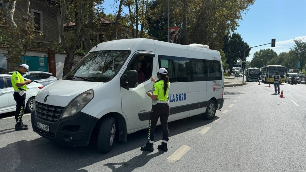 İstanbul'da, eğitim öğretim döneminin başlamasının ardından okul servislerine yönelik denetimlerde...