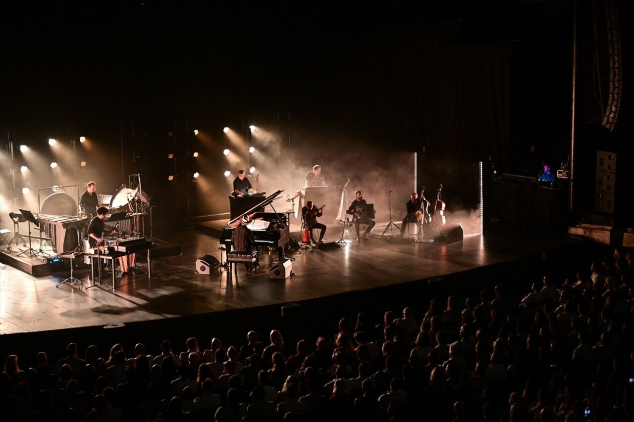 Çağdaş klasik müziğin önemli isimlerinden İtalyan piyanist ve besteci Ludovico Einaudi, Harbiye...