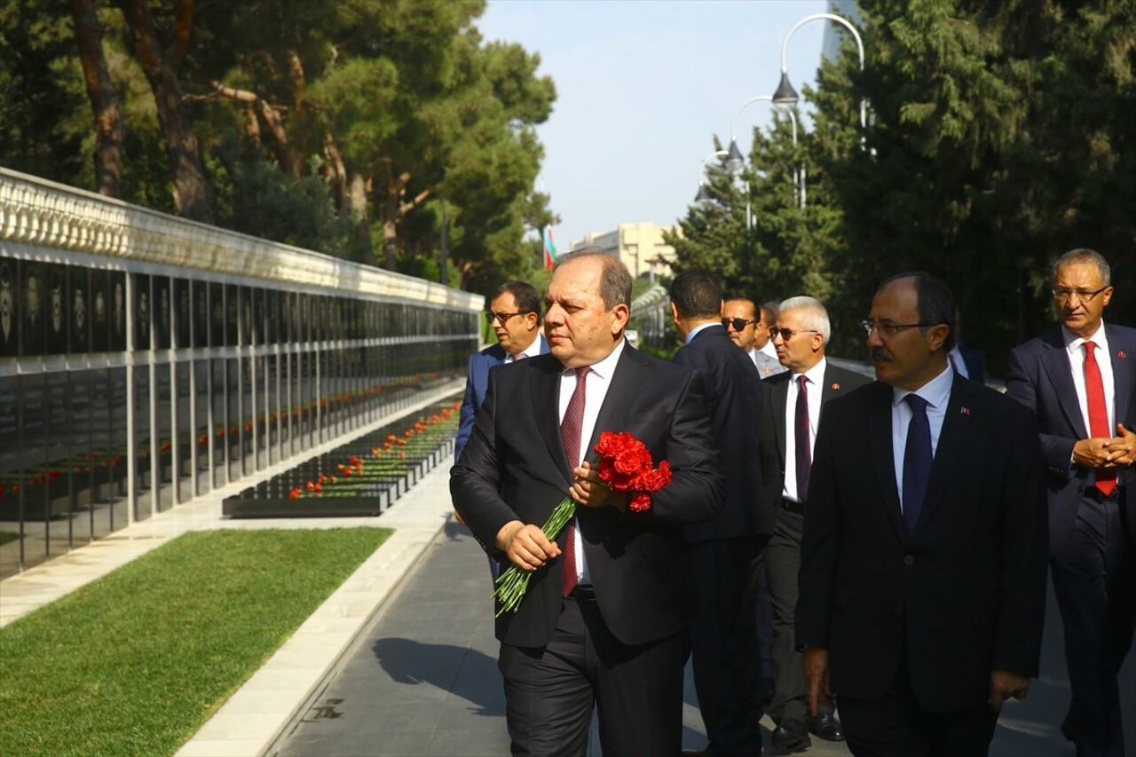 Yargıtay Başkanı Ömer Kerkez (solda), temaslarda bulunmak üzere geldiği Azerbaycan'ın başkenti...