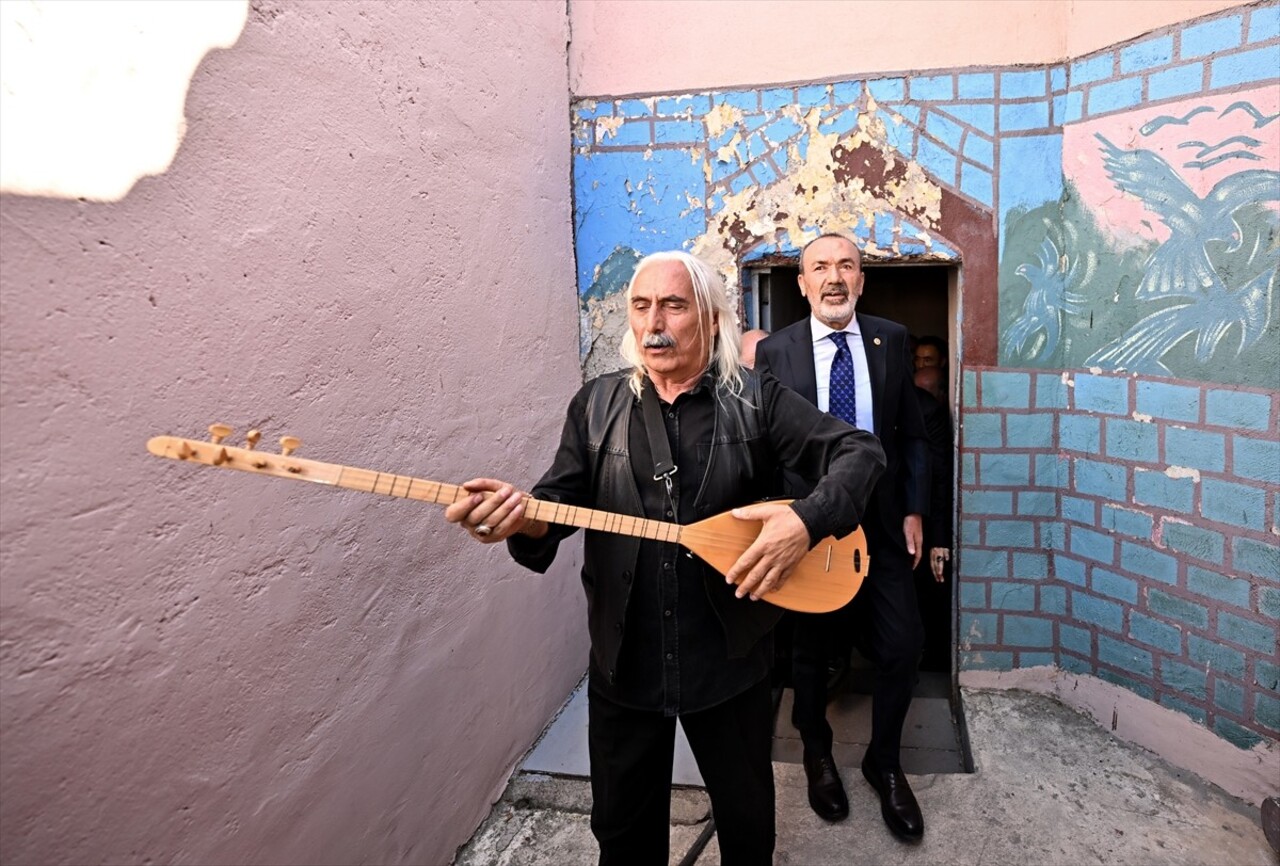 Milliyetçi Hareket Partisi (MHP) Genel Başkan Yardımcısı Yaşar Yıldırım (sağ2), 12 Eylül 1980...