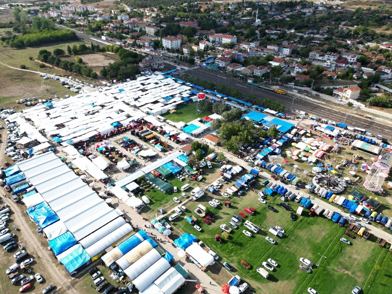 Trakya'da "Pavli" olarak bilinen asırlık Pehlivanköy Panayırı 114'üncü kez kuruldu. Sultan II....