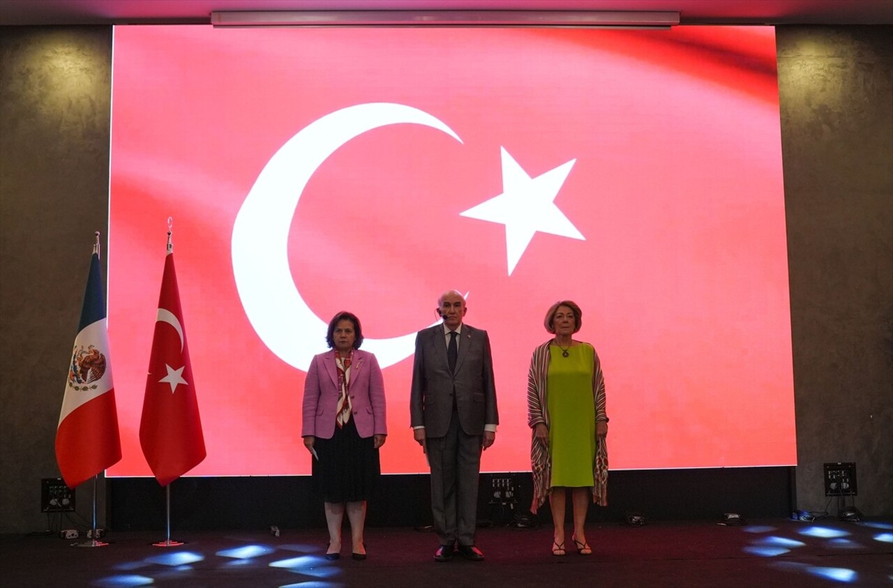 Meksika'nın bağımsızlığının 214. yıl dönümü, Ankara'da düzenlenen resepsiyonla kutlandı....