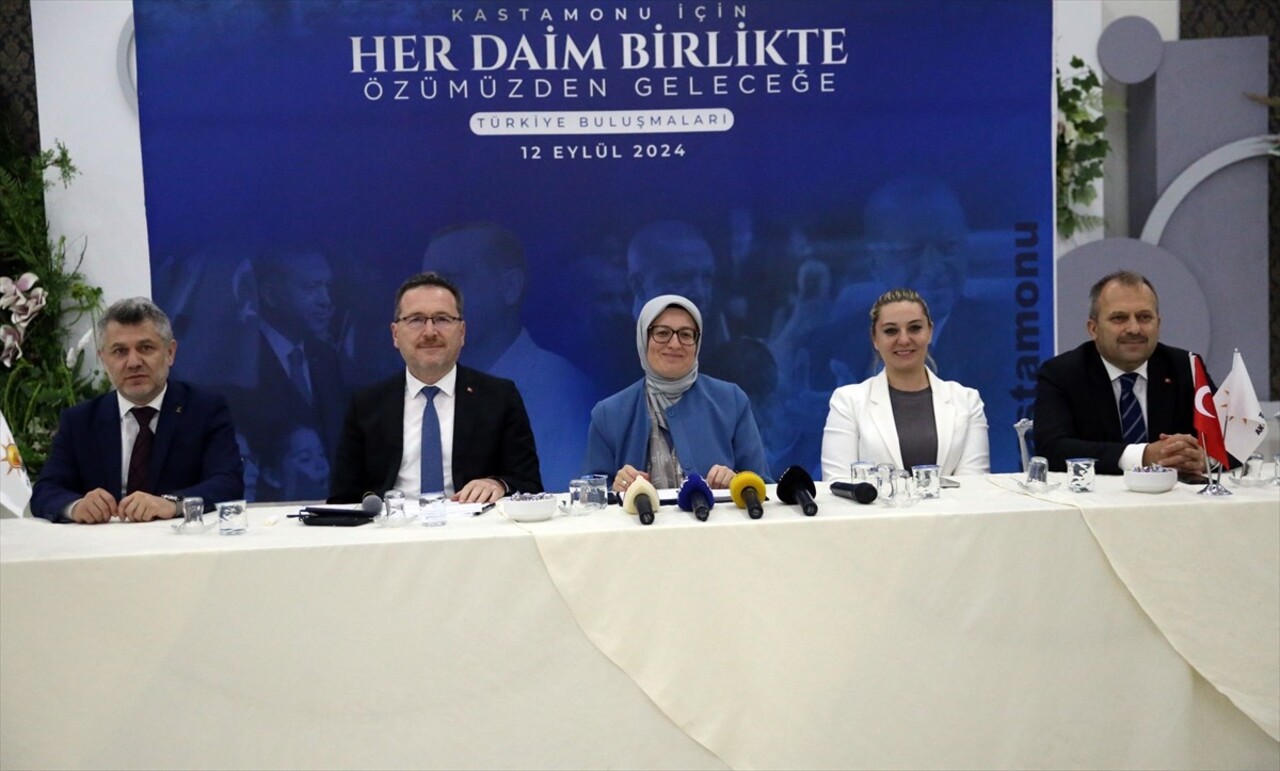 AK Parti Genel Başkan Yardımcısı Belgin Uygur, Kastamonu'da düzenlenen "Kastamonu İçin Her Daim...