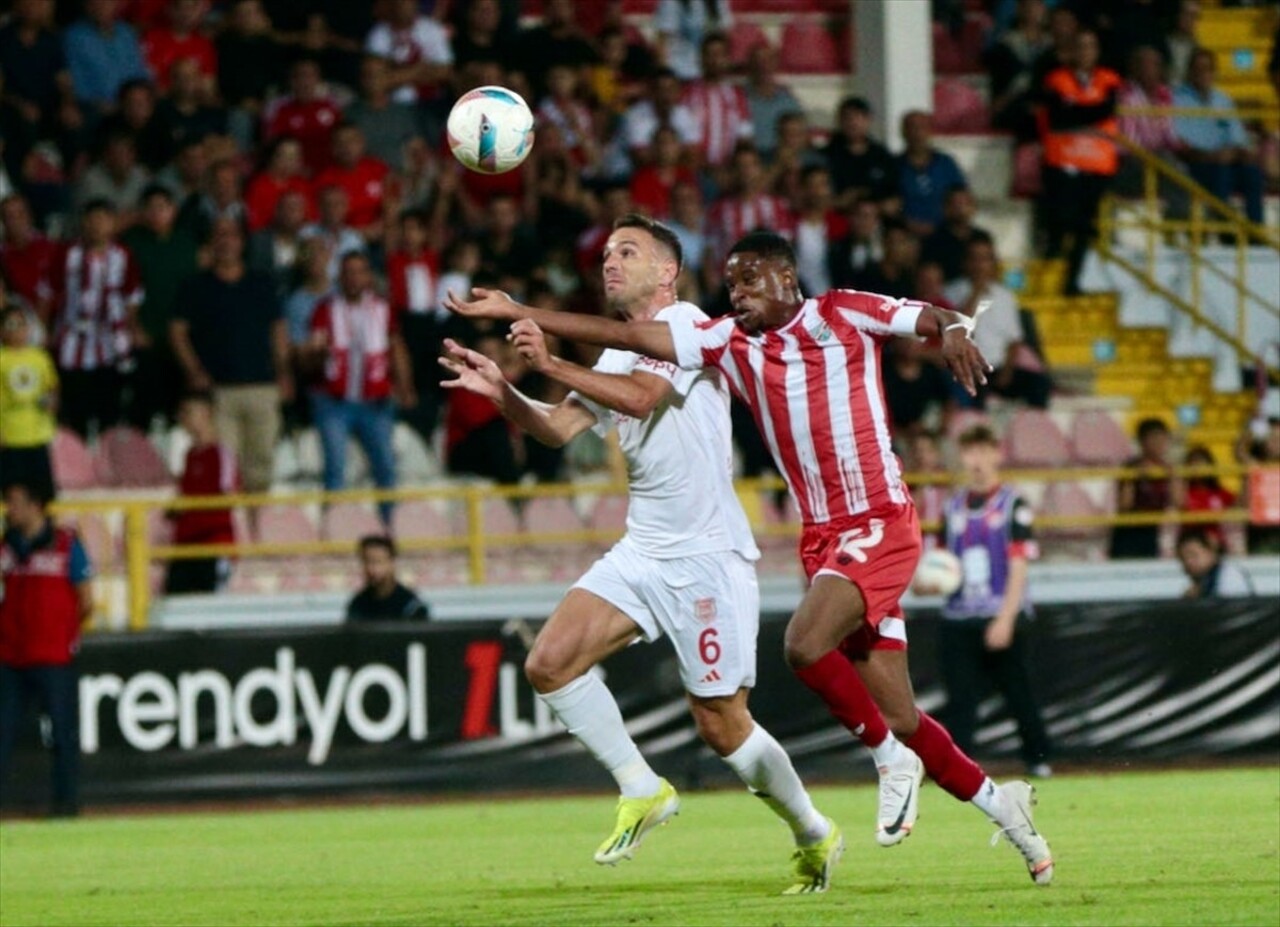 Trendyol 1. Lig'in 5. haftasında Boluspor ile Siltaş Yapı Pendikspor Bolu Atatürk Stadyumunda...