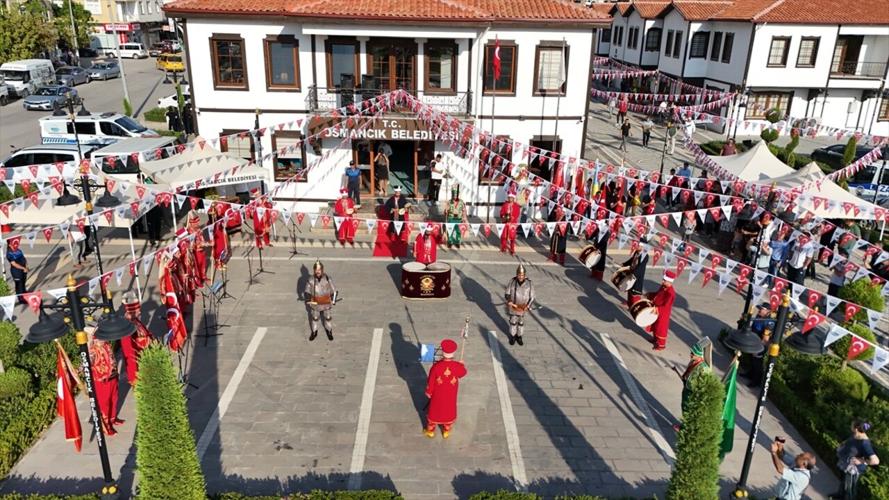 Çorum'da Osmancık Belediyesince düzenlenen Pırlanta Pirinç Kültür ve Sanat Festivali, kortej...