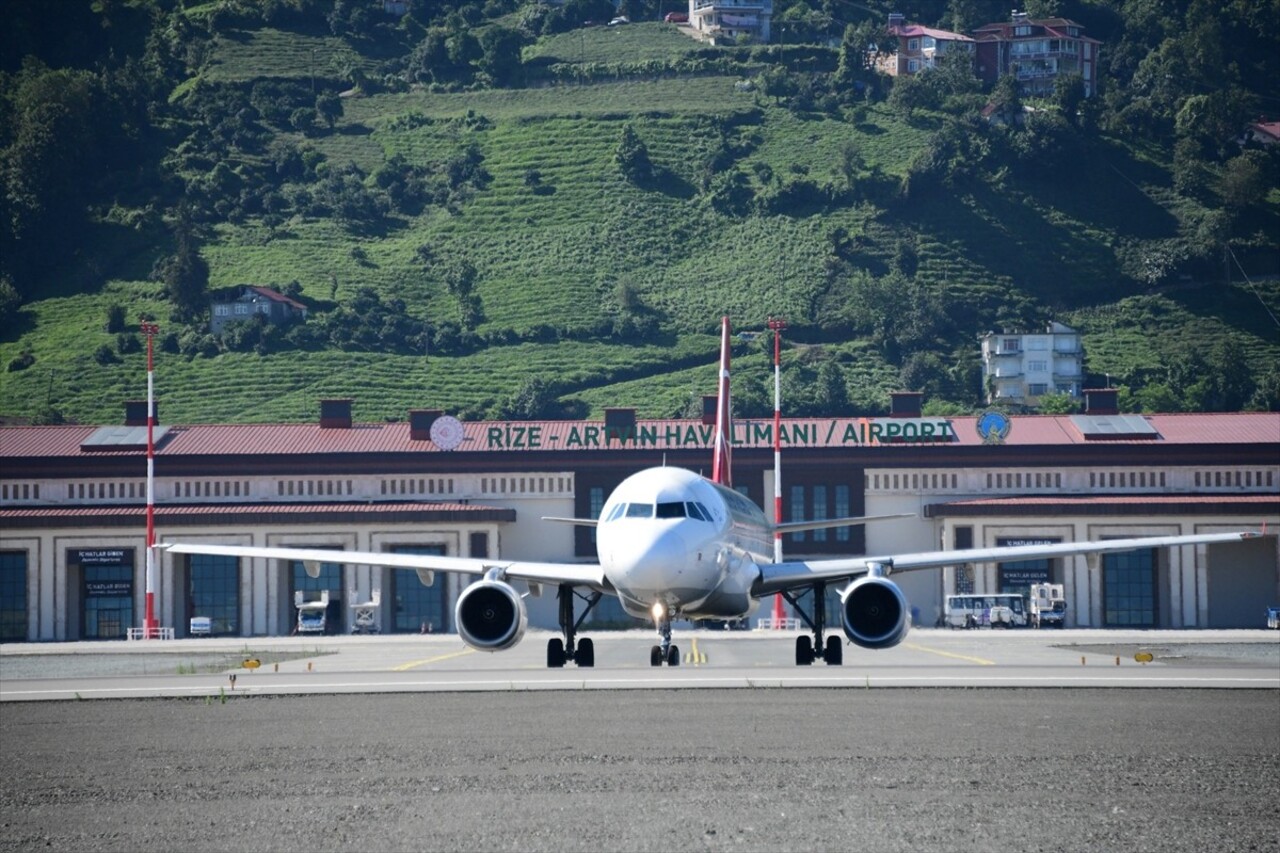 Rize-Artvin Havalimanından açıldığı tarih olan 14 Mayıs 2022'den itibaren gerçekleşen 16 bin 297...