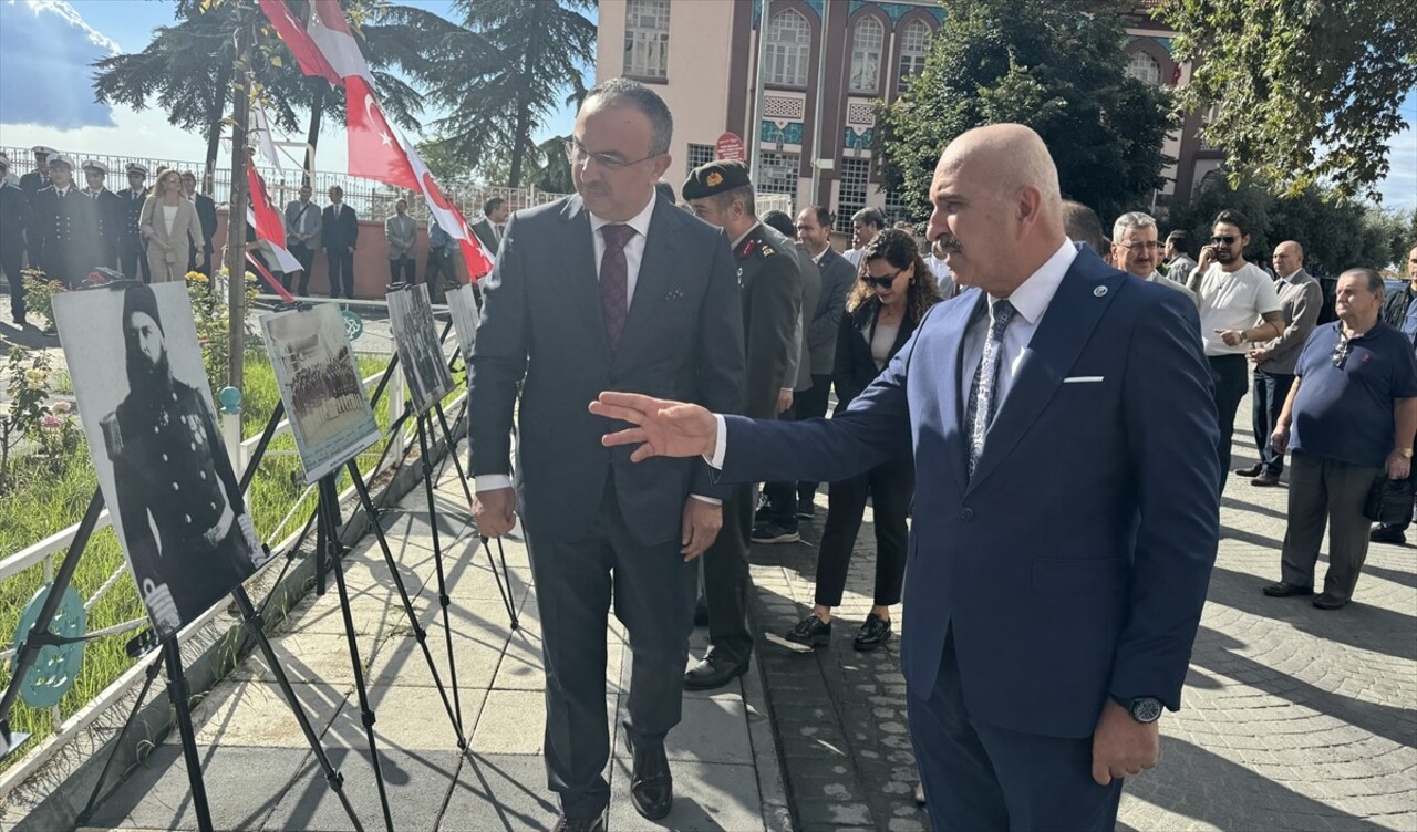 Tekirdağ'da Ertuğrul Fırkateyni şehitlerini anma programı düzenlendi. Programa Vali Recep Soytürk...