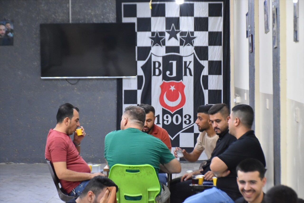 Irak'ın Kerkük kentinin merkezindeki Korya semtinde yaklaşık 50 yıl önce kurulan Beşiktaş Kafe...