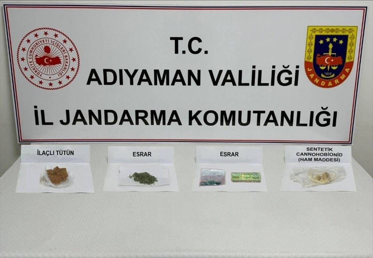 Adıyaman'da düzenlenen uyuşturucu operasyonunda gözaltına alınan 14 şüpheliden 1'i tutuklandı....