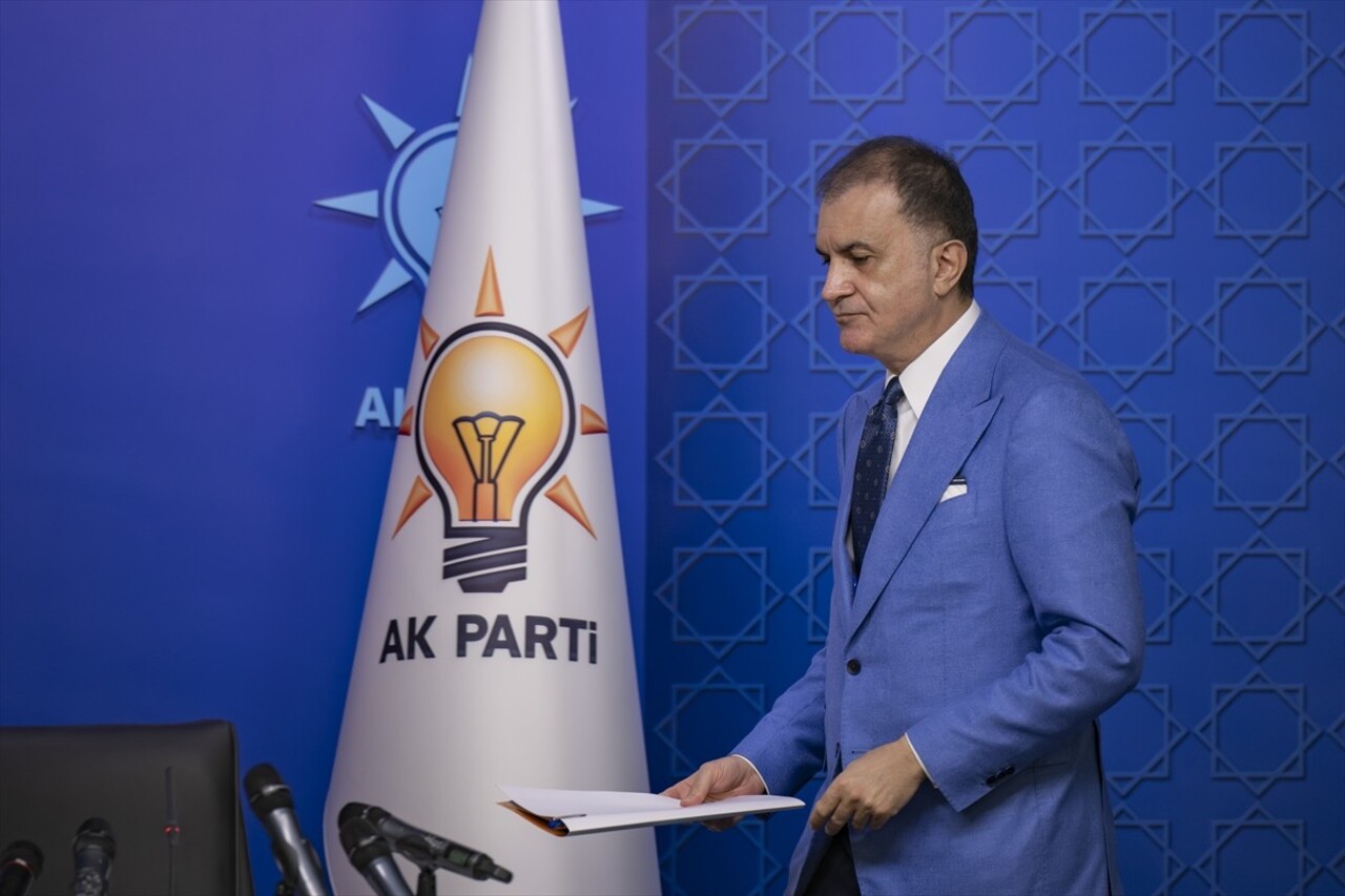 AK Parti Genel Başkan Yardımcısı ve Parti Sözcüsü Ömer Çelik, parti genel merkezinde...