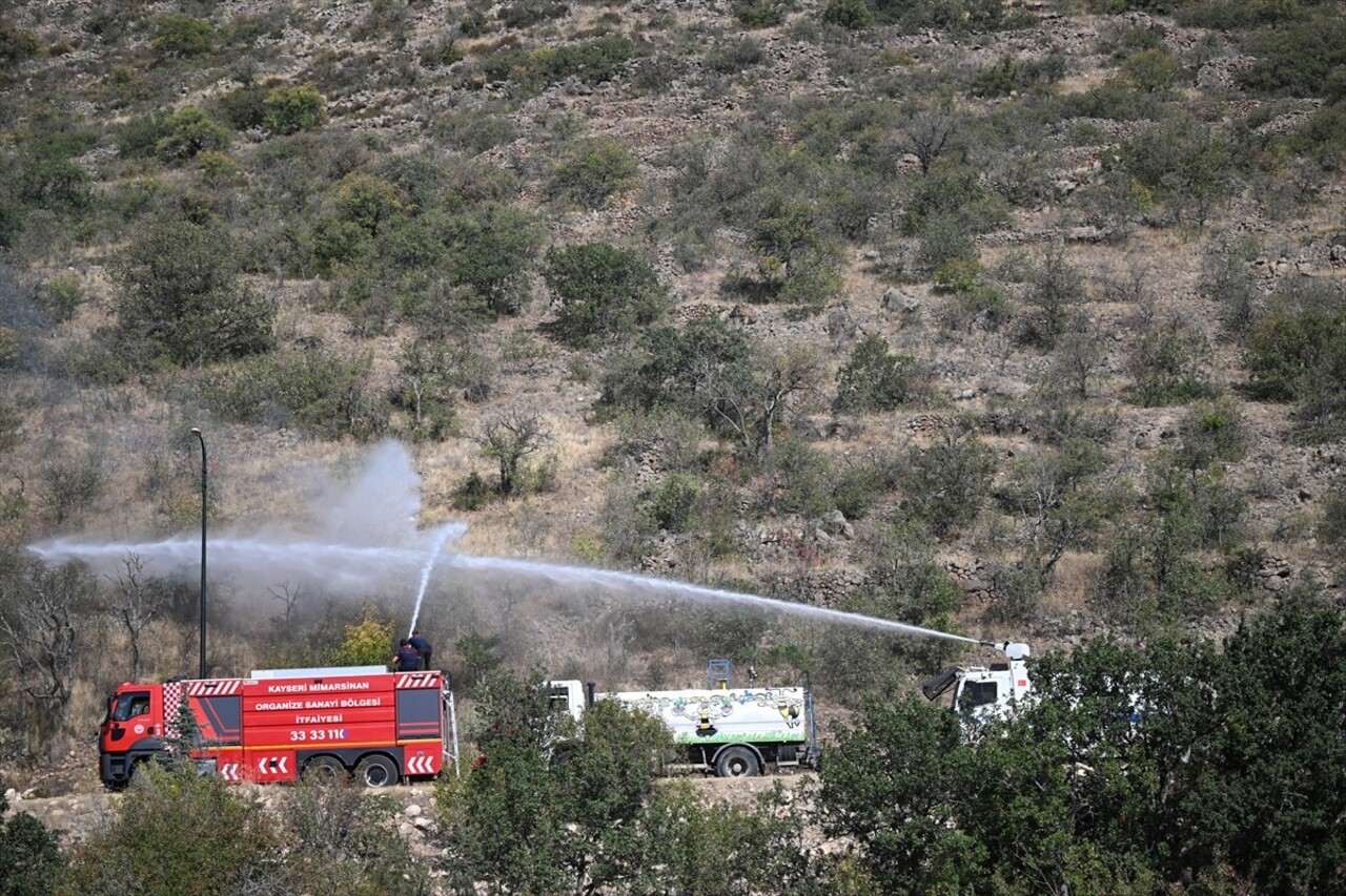 Kayseri'de, Afet ve Acil Durum Yönetim Başkanlığı (AFAD) tarafından Türkiye Afet Müdahale Planı...