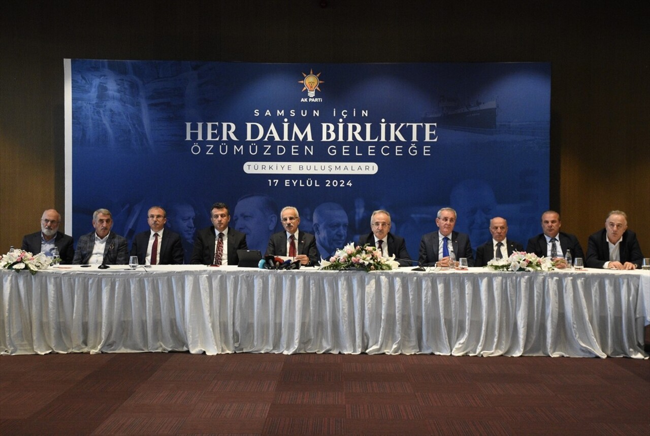 Ulaştırma ve Altyapı Bakanı Abdulkadir Uraloğlu, AK Parti tarafından düzenlenen "Her Daim Birlikte...