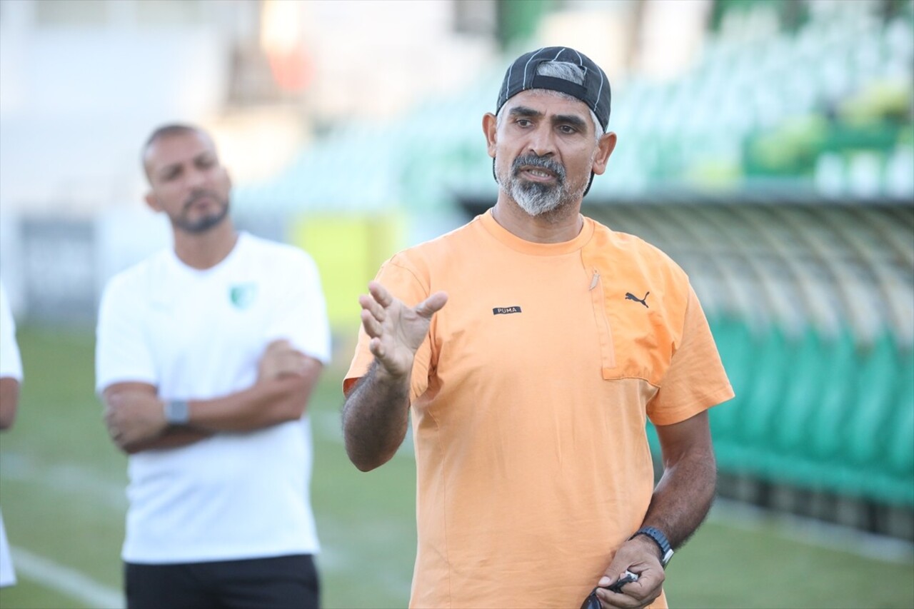 Bodrum Futbol Kulübü Başkanı Fikret Öztürk, oyuncularına güvendiğini ve yeşil-beyazlı ekibin ligin...