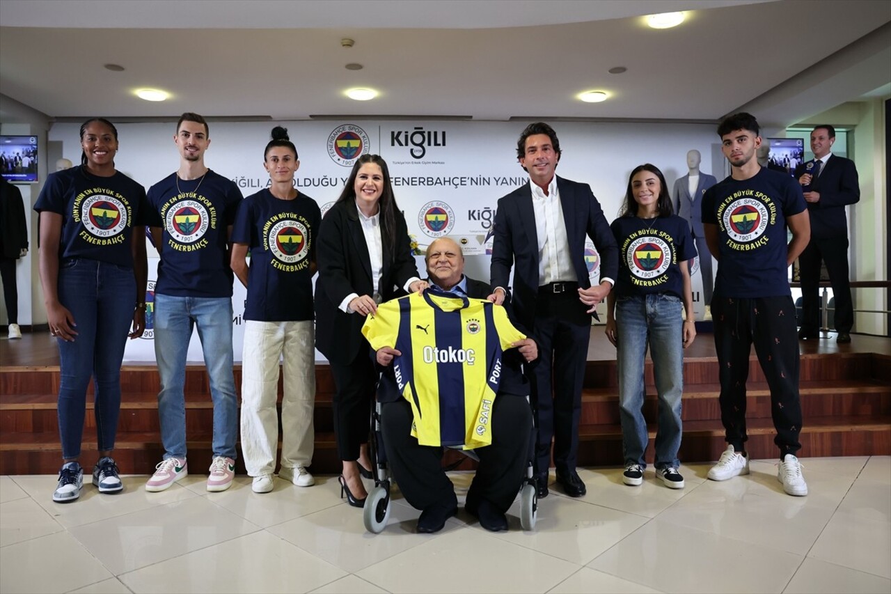 Fenerbahçe Kulübü ile giyim firması Kiğılı arasında sponsorluk anlaşması imzalandı. Ülker...