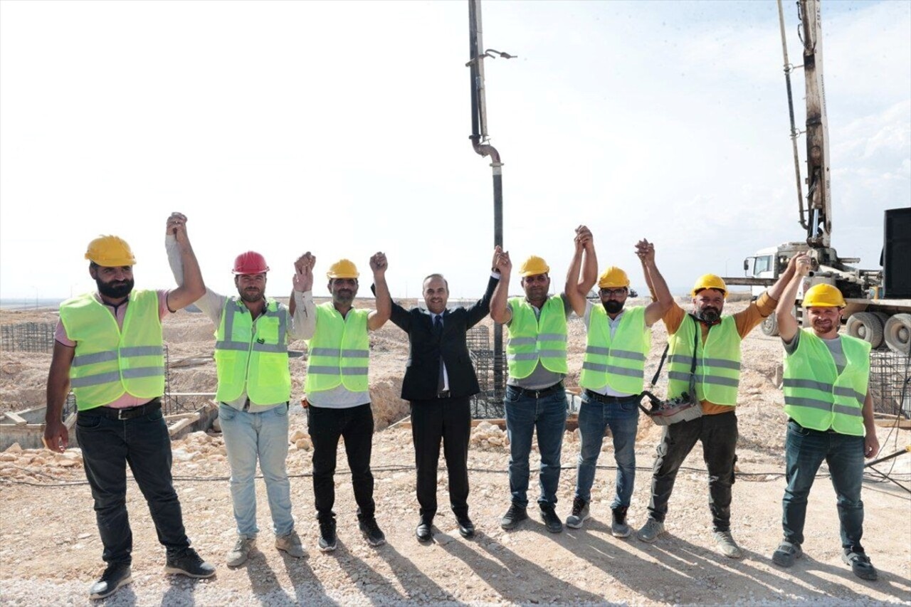 Sanayi ve Teknoloji Bakanı Mehmet Fatih Kacır, Mardin'deki temasları kapsamında "2. OSB Kalkınma...