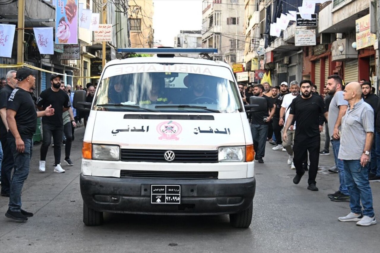 Lübnan’ın başkenti Beyrut’un güneyindeki Dahiye Mahallesi'nde, dünkü çağrı cihazı patlamasında...