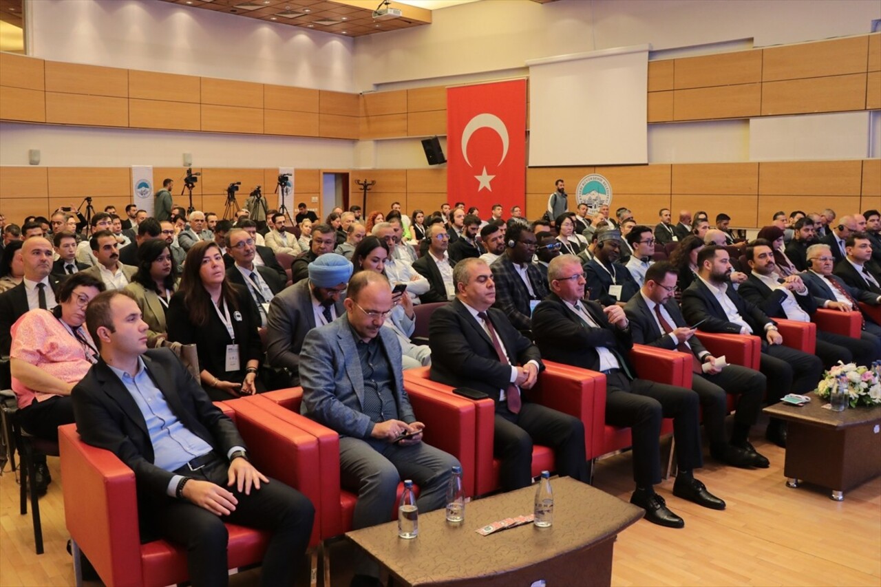 Kayseri'de "Toplu Taşımada Temiz Enerjili Araçlar UITP Avrasya Konferansı" düzenlendi. Konferansa...