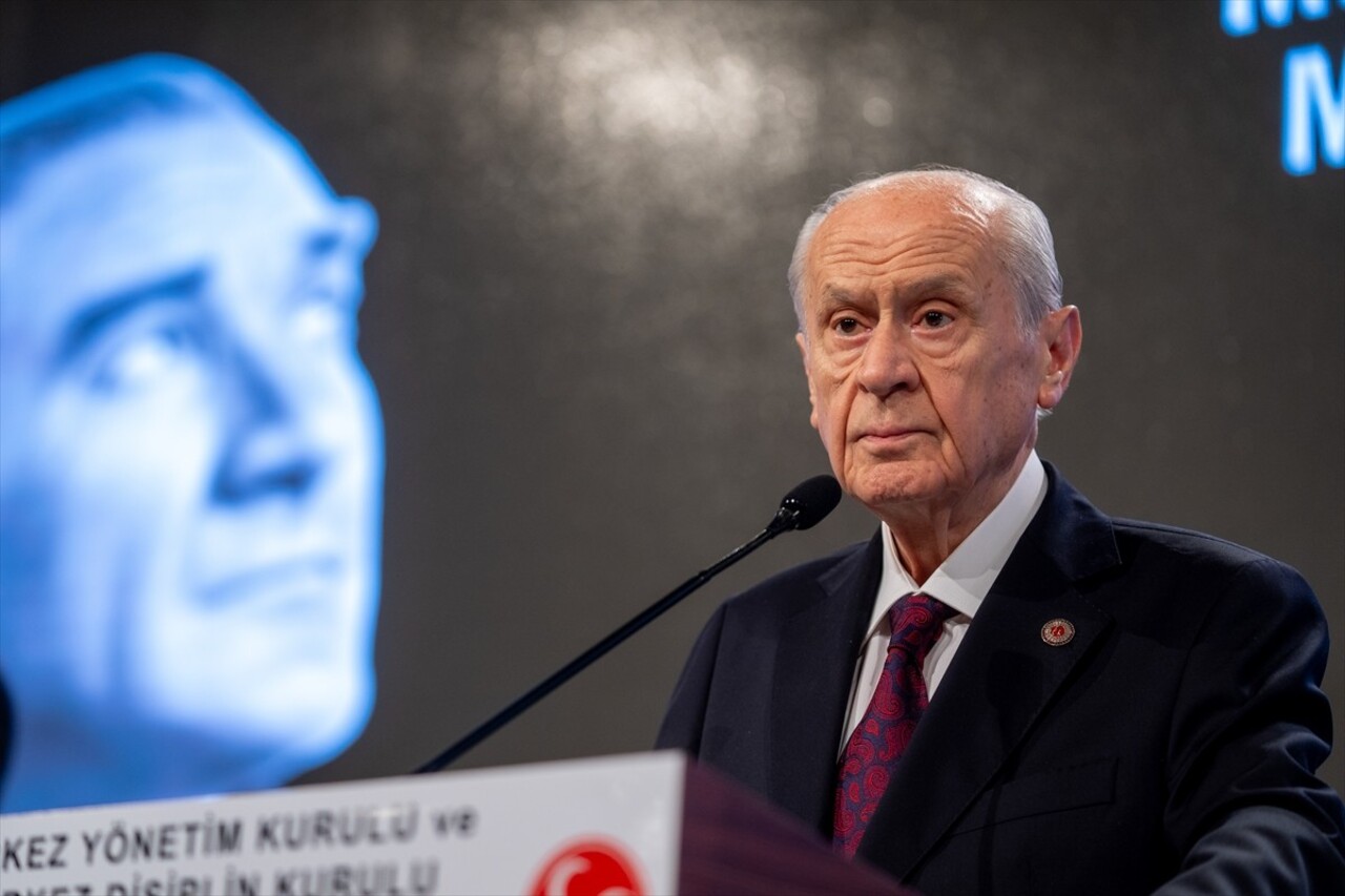 MHP Genel Başkanı Devlet Bahçeli, başkanlığında parti genel merkezinde yapılan Merkez Yönetim...