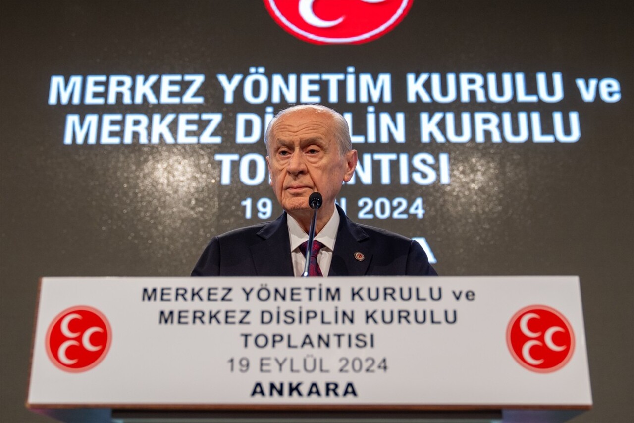 MHP Genel Başkanı Devlet Bahçeli, başkanlığında parti genel merkezinde yapılan Merkez Yönetim...