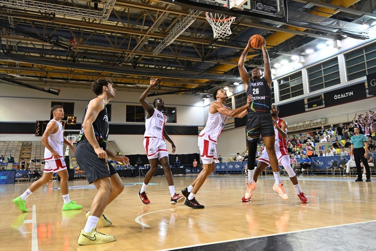 Basketbol Şampiyonlar Ligi ön eleme turnuvalarında, Türkiye'den Aliağa Petkimspor ile Fransa ekibi...