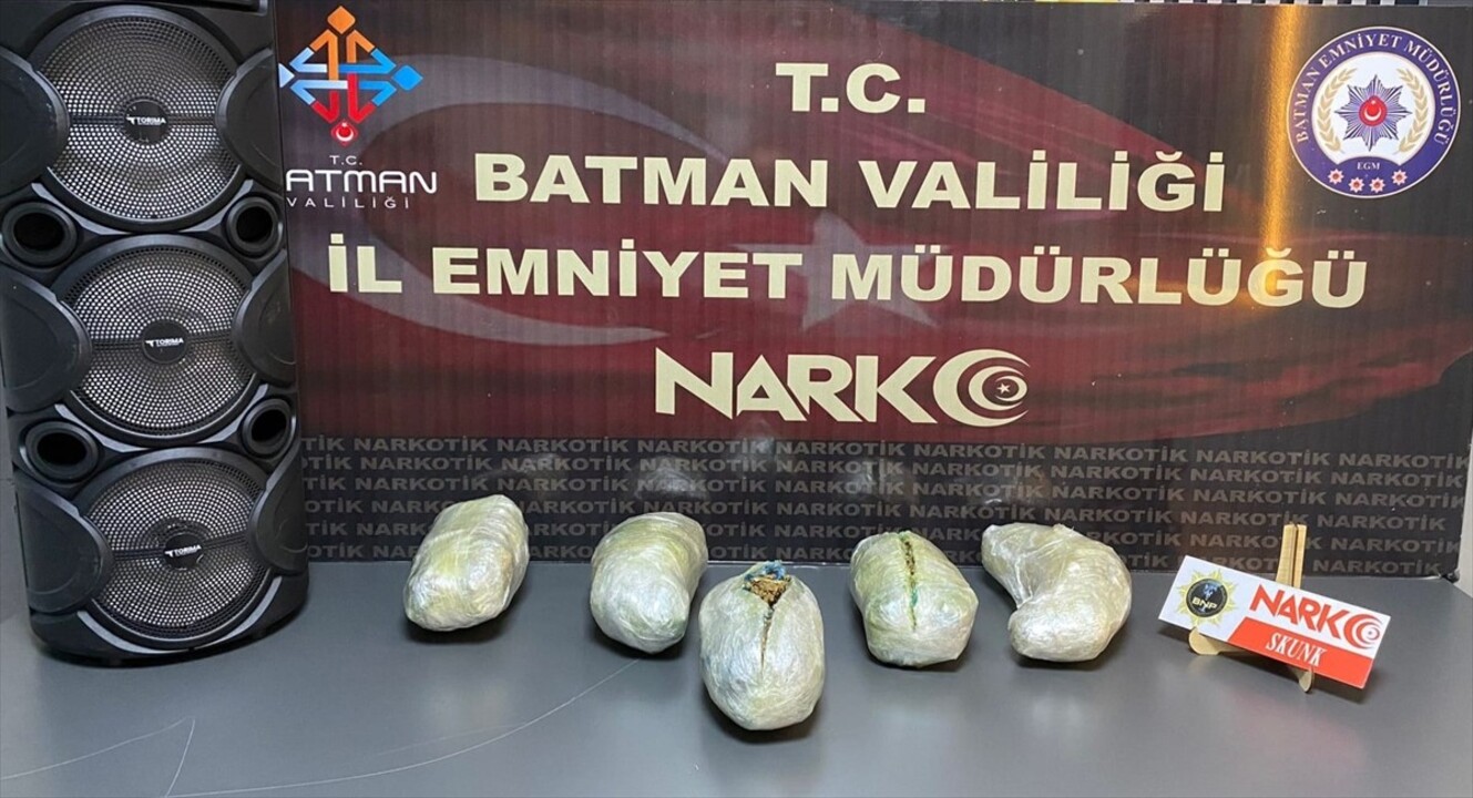 Batman'da düzenlenen uyuşturucu operasyonunda yakalanan şüpheli tutuklandı. yapılan aramada...