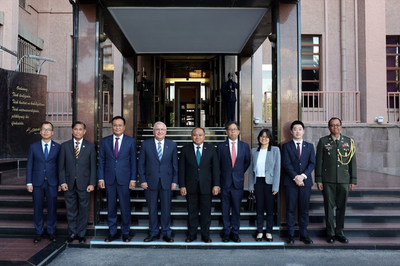 Milli Savunma Bakanı Yaşar Güler, Güneydoğu Asya Ülkeleri Birliği'ne (ASEAN) üye ülkelerin...