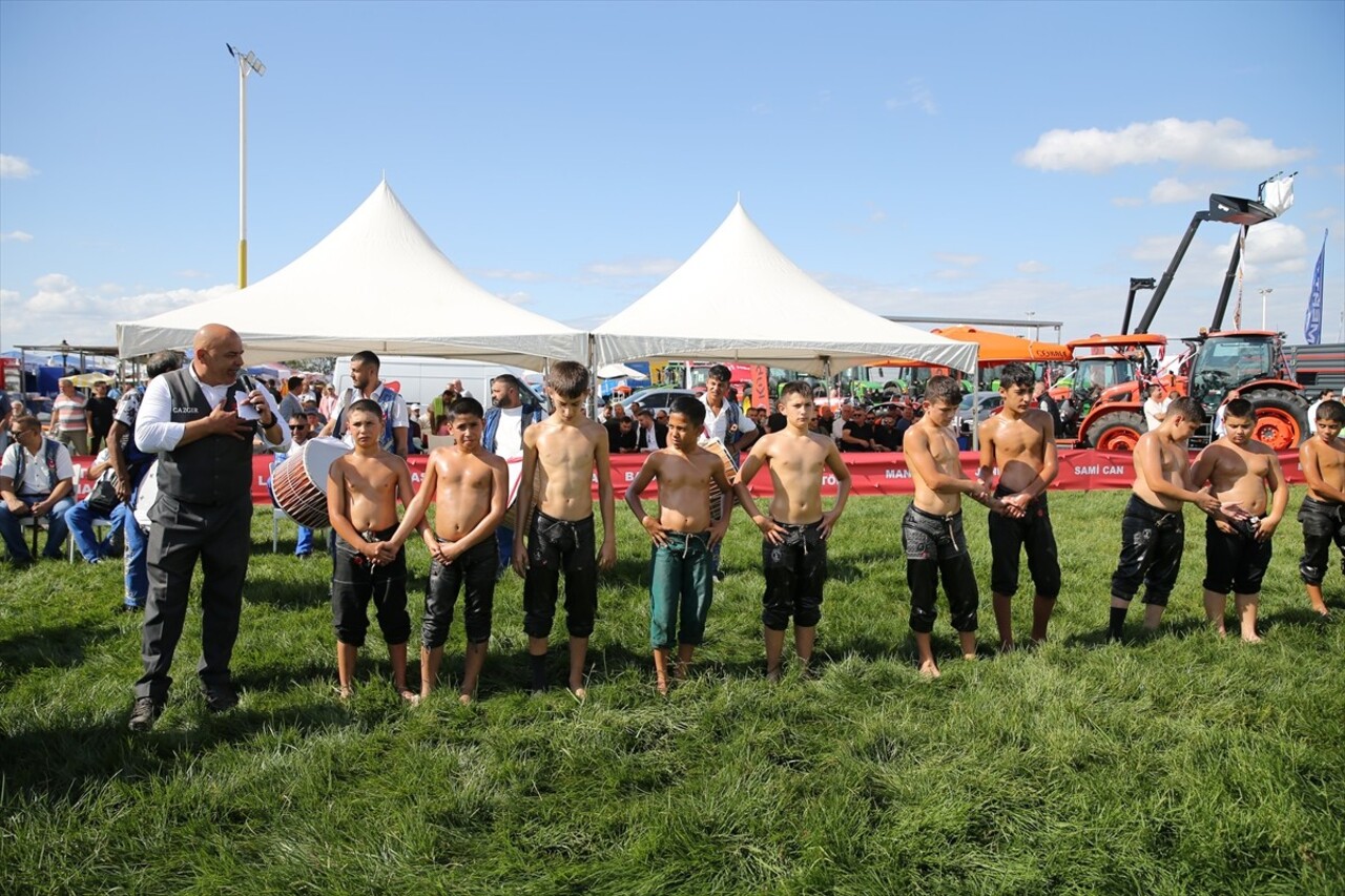 Edirne'de 23. İpsala Çeltik Festivali ve Tarım Fuarı etkinlikleri kapsamında, Tarihi Kırkpınar...